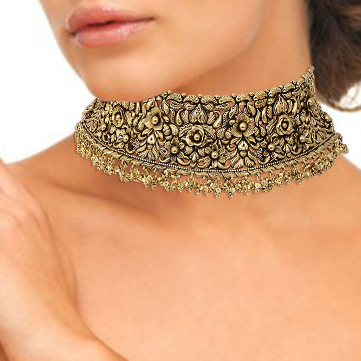 Petals Carved Gold Choker
