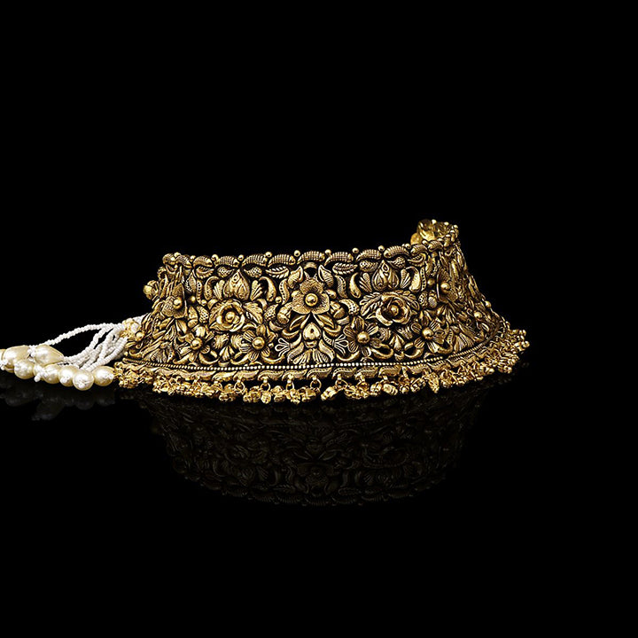 Petals Carved Gold Choker