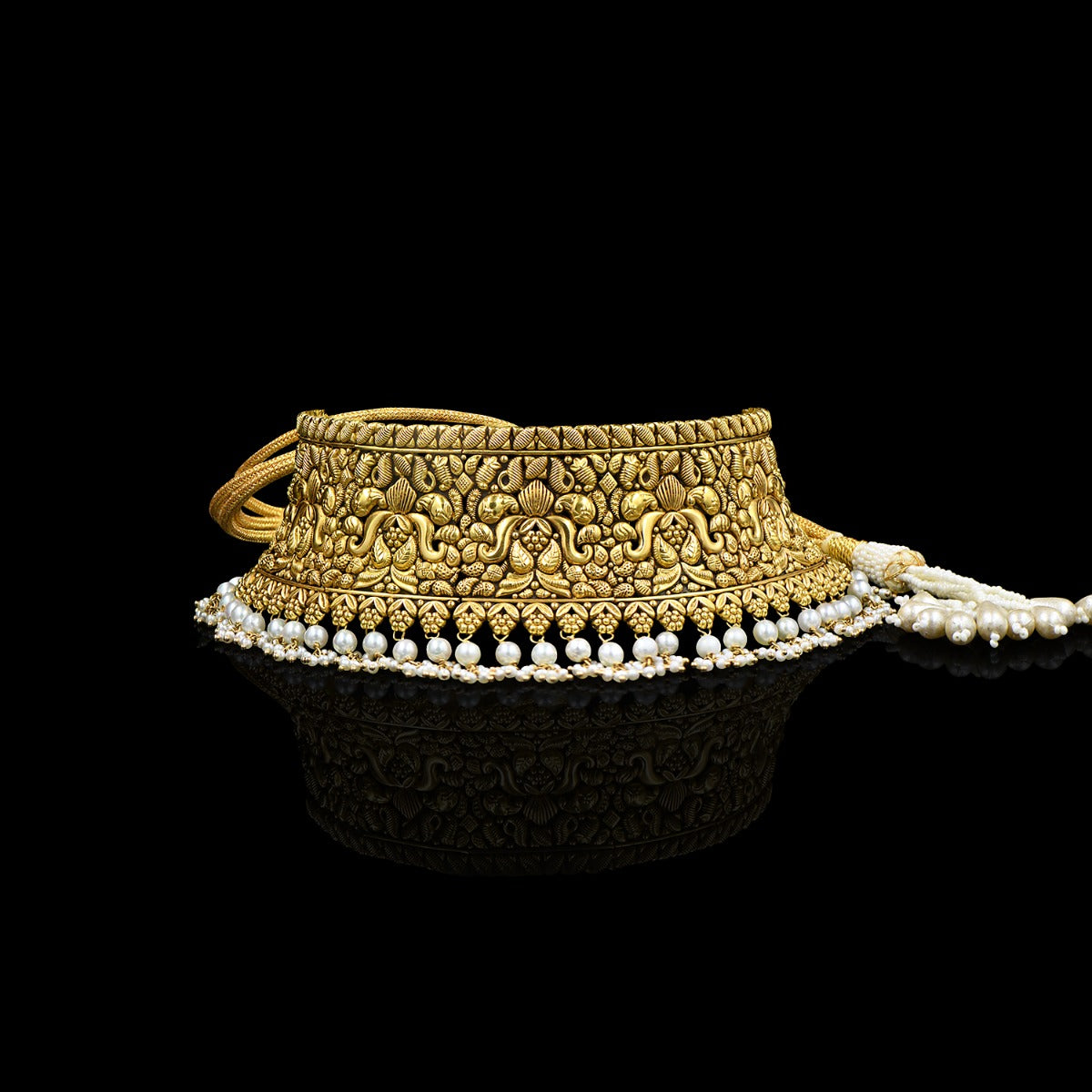 Vintage Motif Gold Choker Set