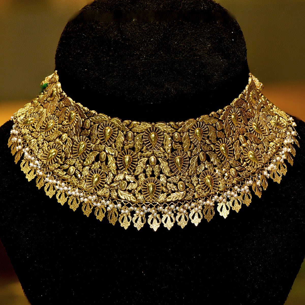 Dew Drop Gold Choker Set