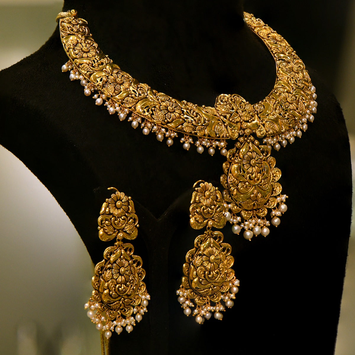 Little Pearls Intricate Gold Necklace Set