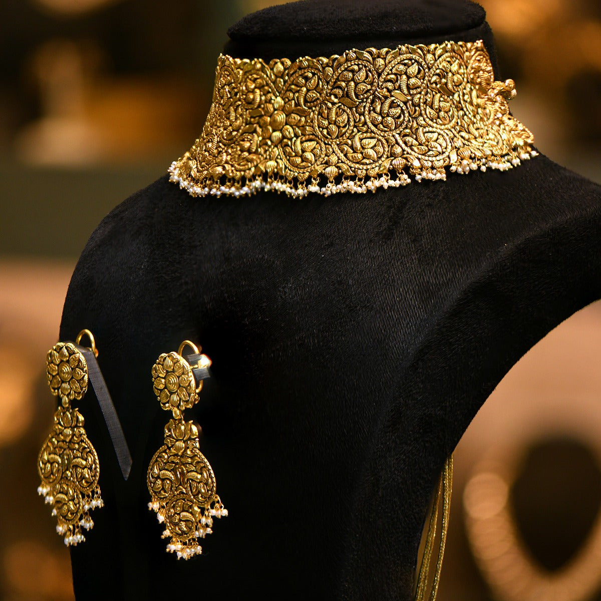 Nightingale Gold Choker Set