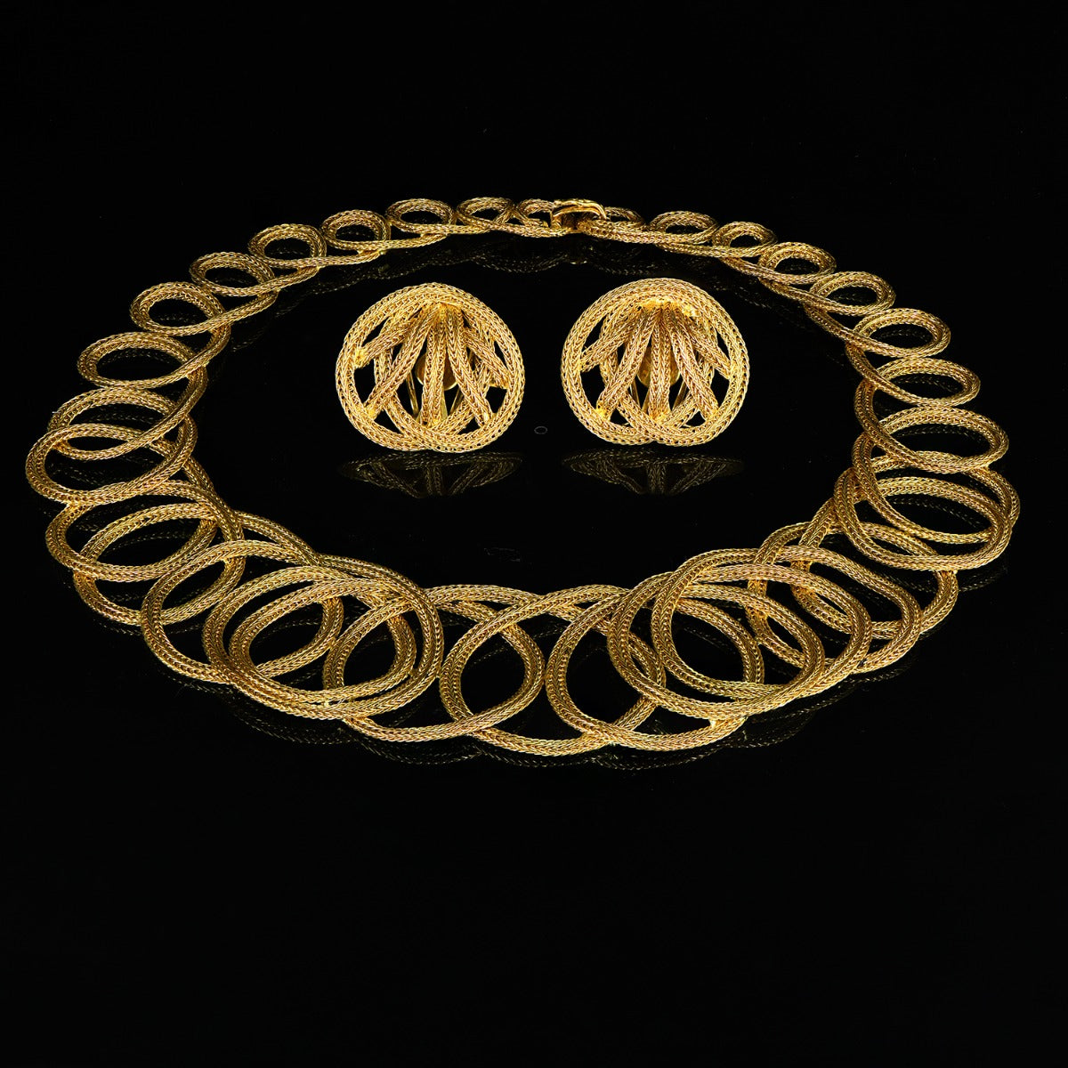 Loopy Troops Gold Necklace Set