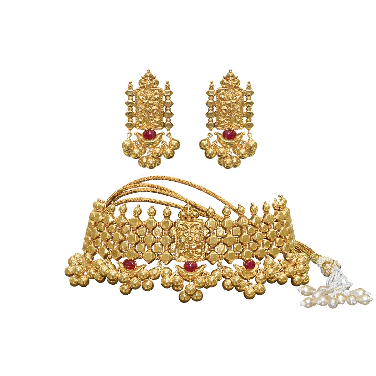 Akshara Glittering Gold Choker Set