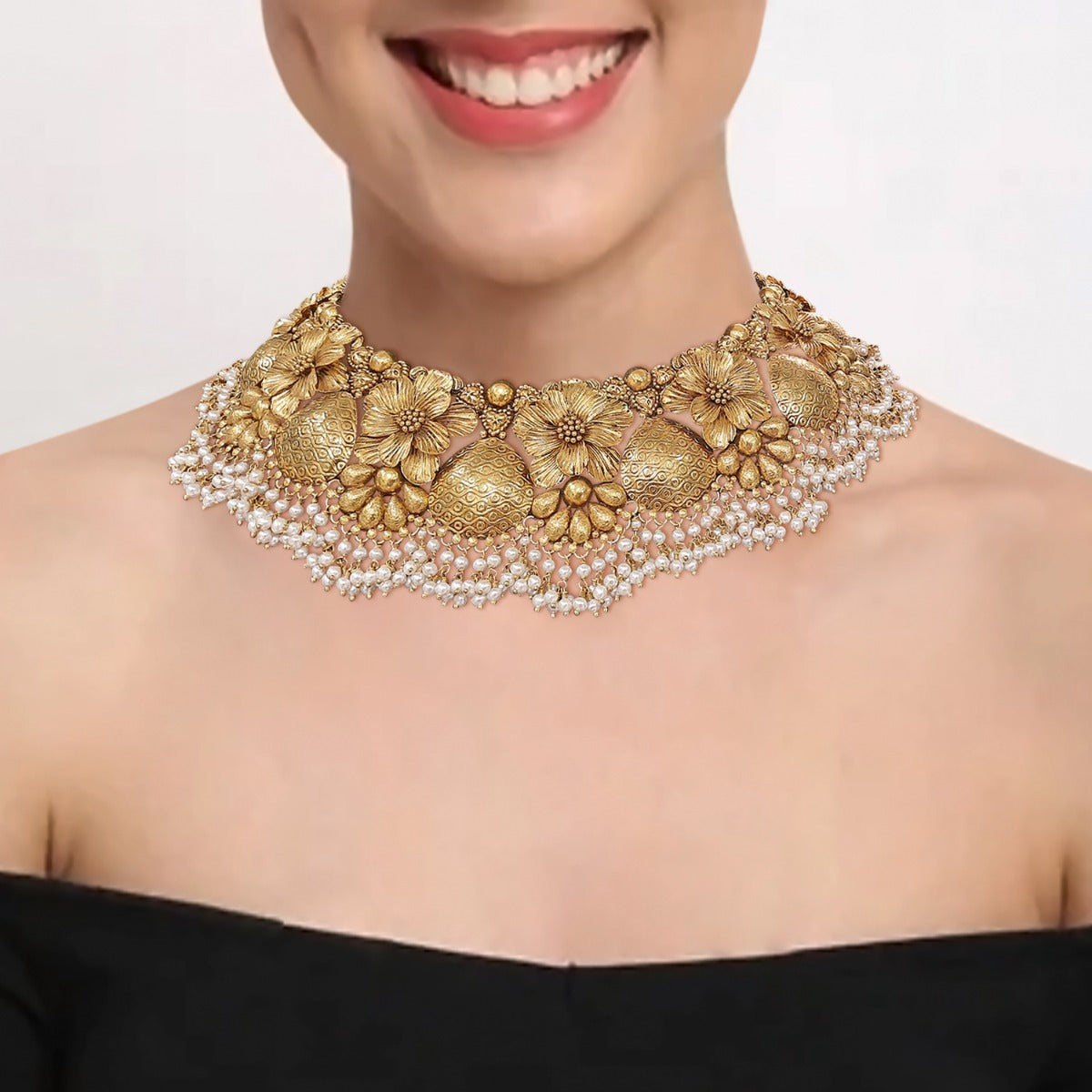 Rose Ruffle Gold Choker Set