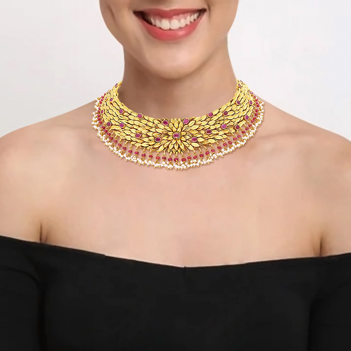 Hosta Gold Choker