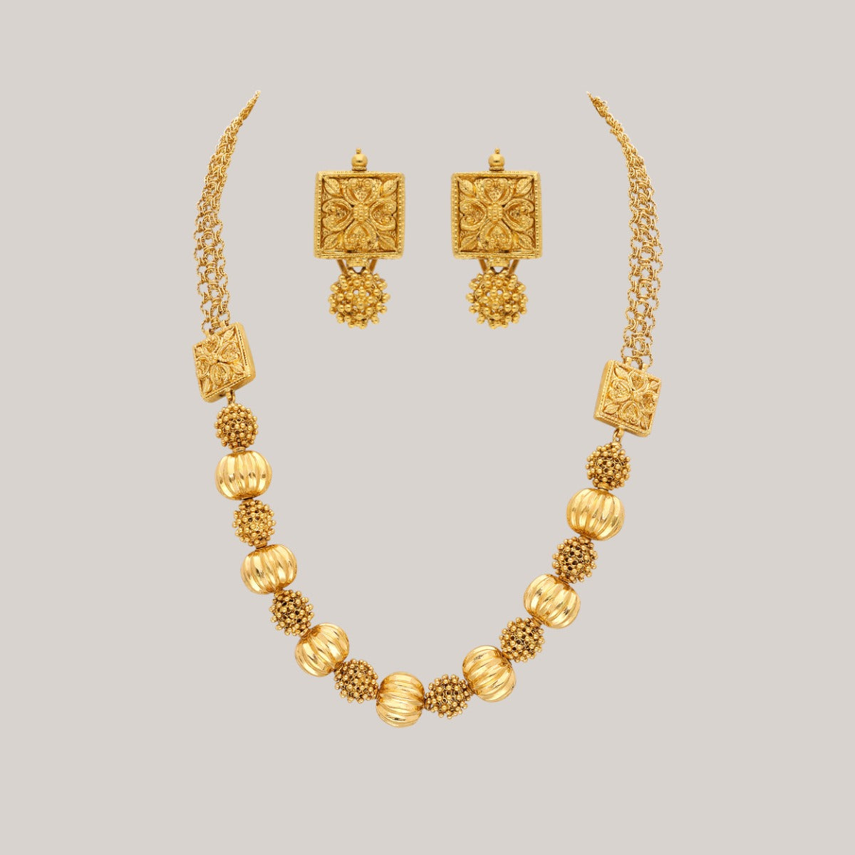 Veloura Gold Necklace Set