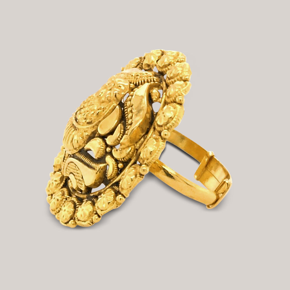 Chariot Gold Ring