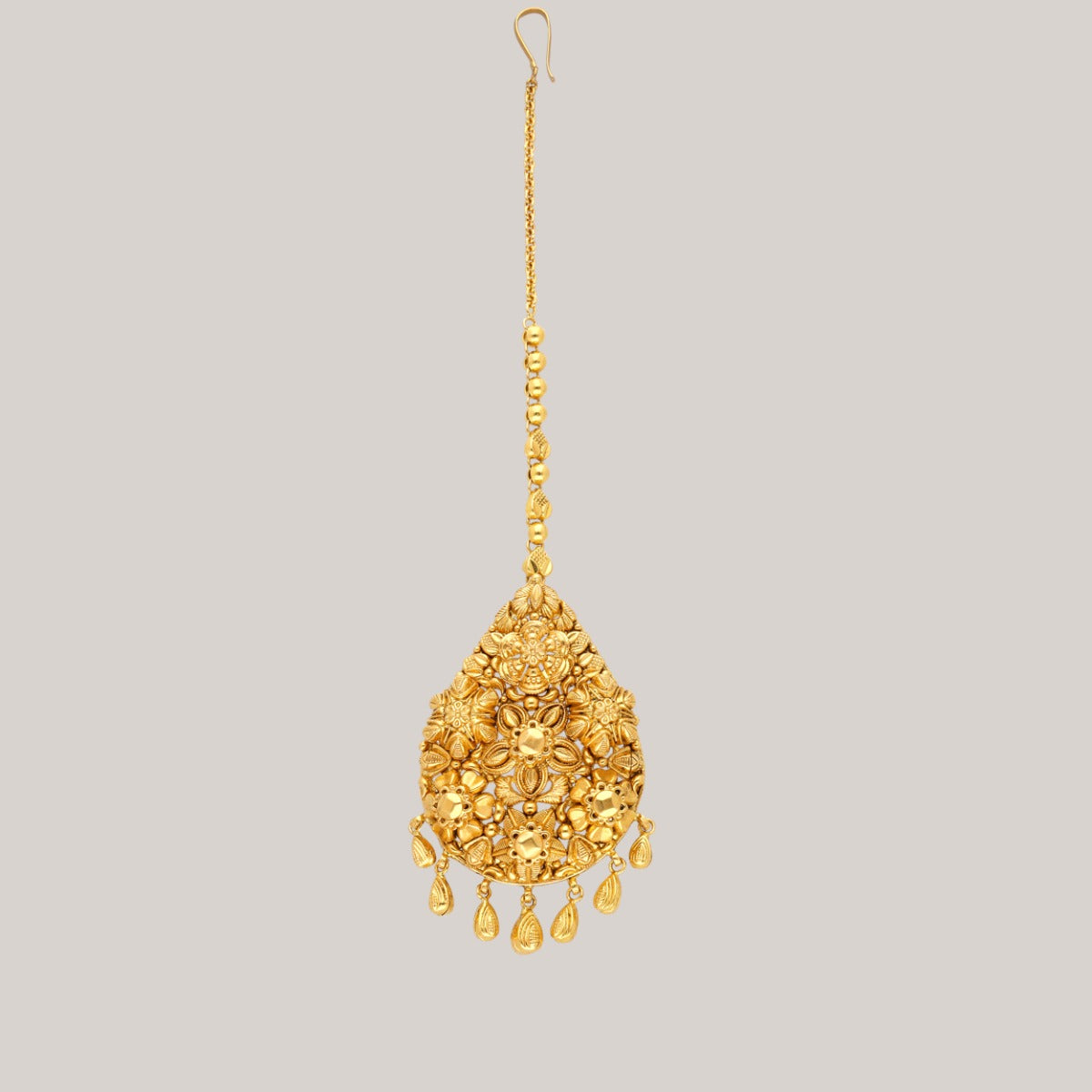 Gilded Elegance Maang Tikka