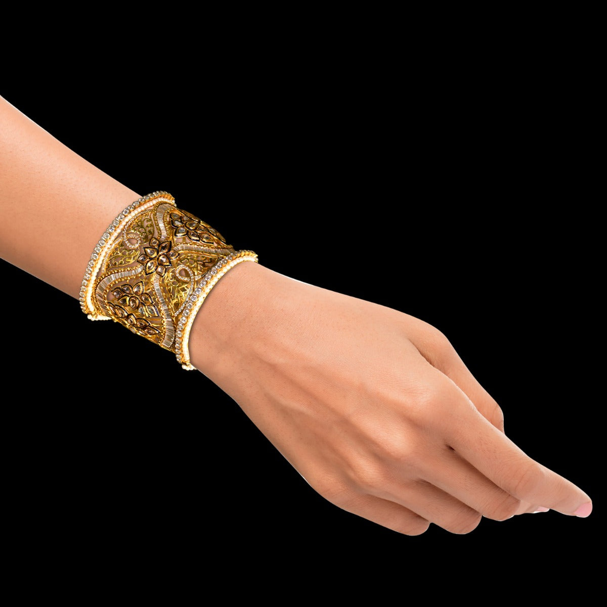 Designer Motifs Polki Bangle