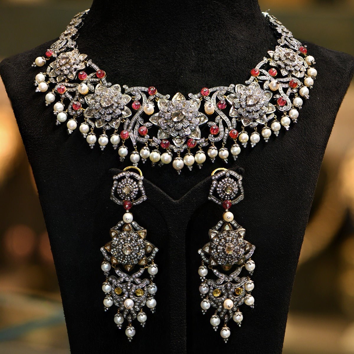 Ornate Bloom Polki Necklace Set