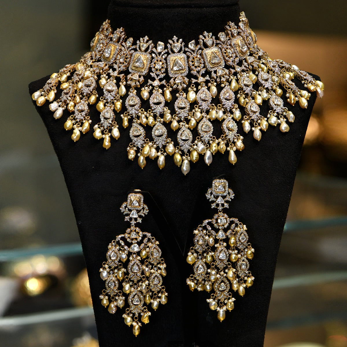 Gazania Floret Lariat Polki Necklace Set