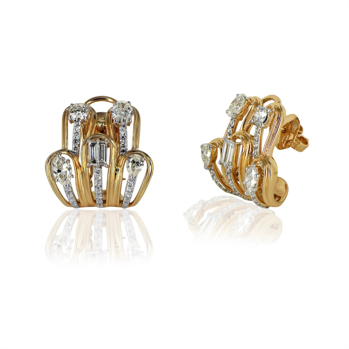 Glistening Wavy Diamond Earrings