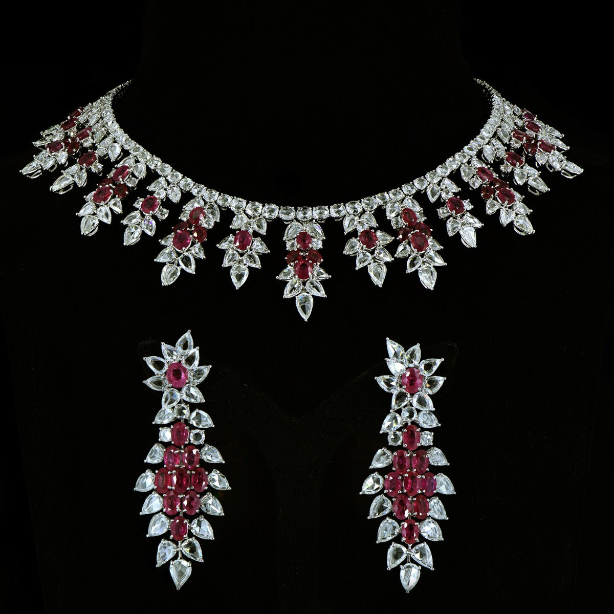 Crushed Sparkling Diamond Necklace Set