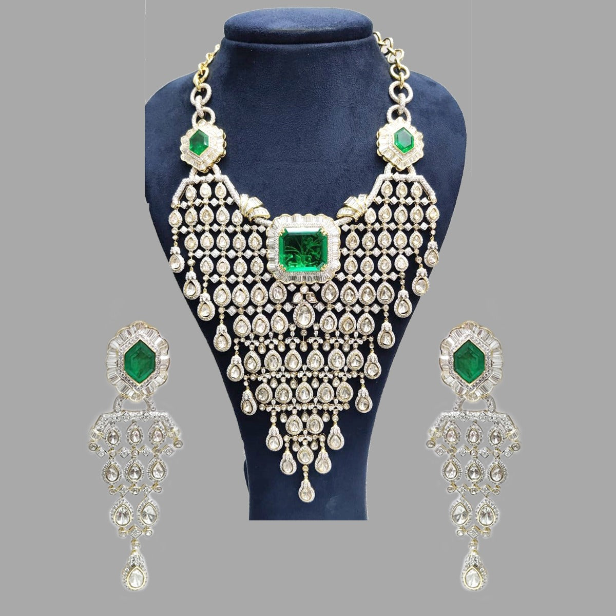 Dazzling Emerald Polki Necklace Set