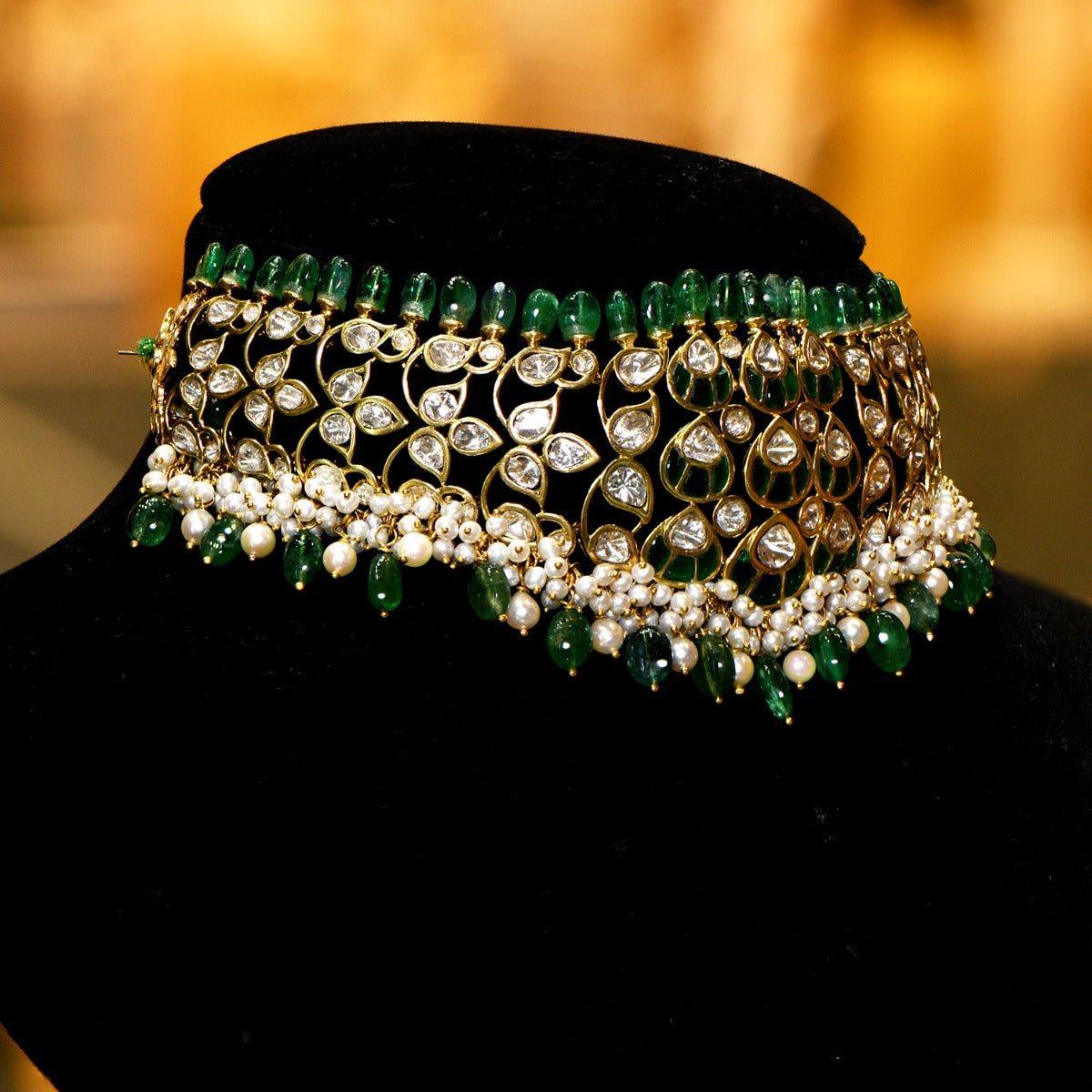 Neck Cuffed V Polki Choker Set