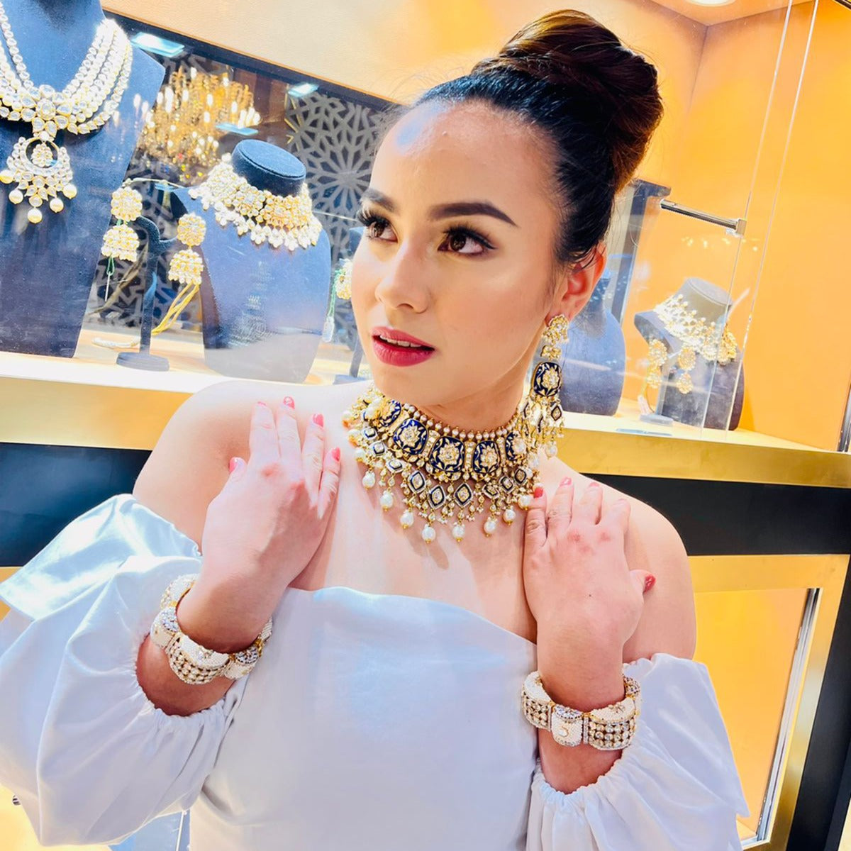 Queen's Pride Polki Necklace Set