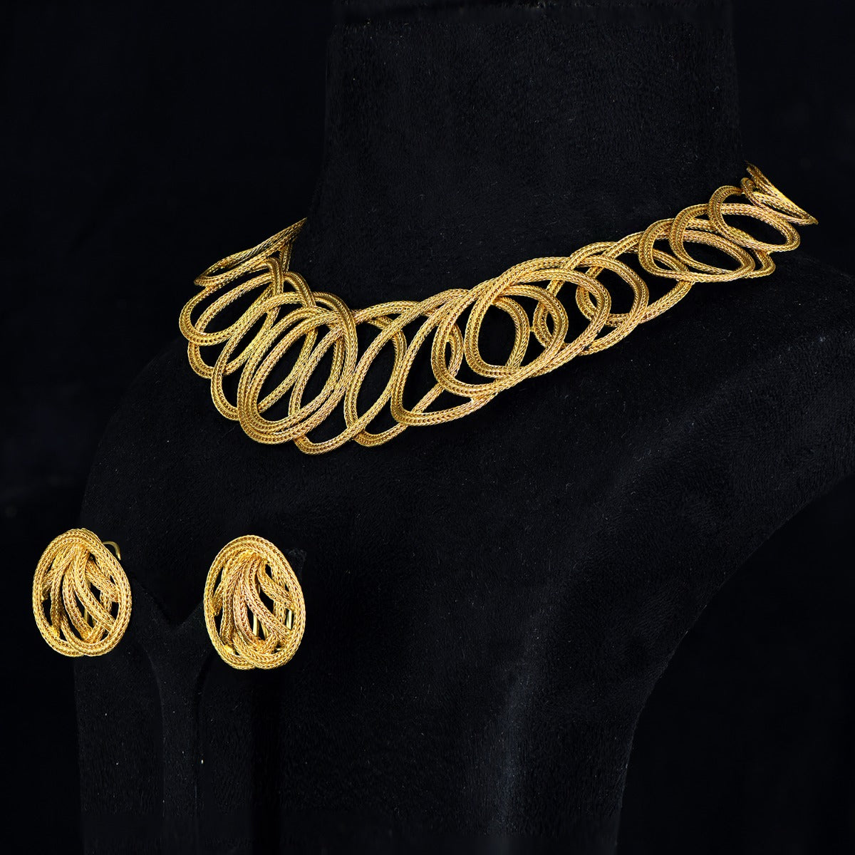Loopy Troops Gold Necklace Set