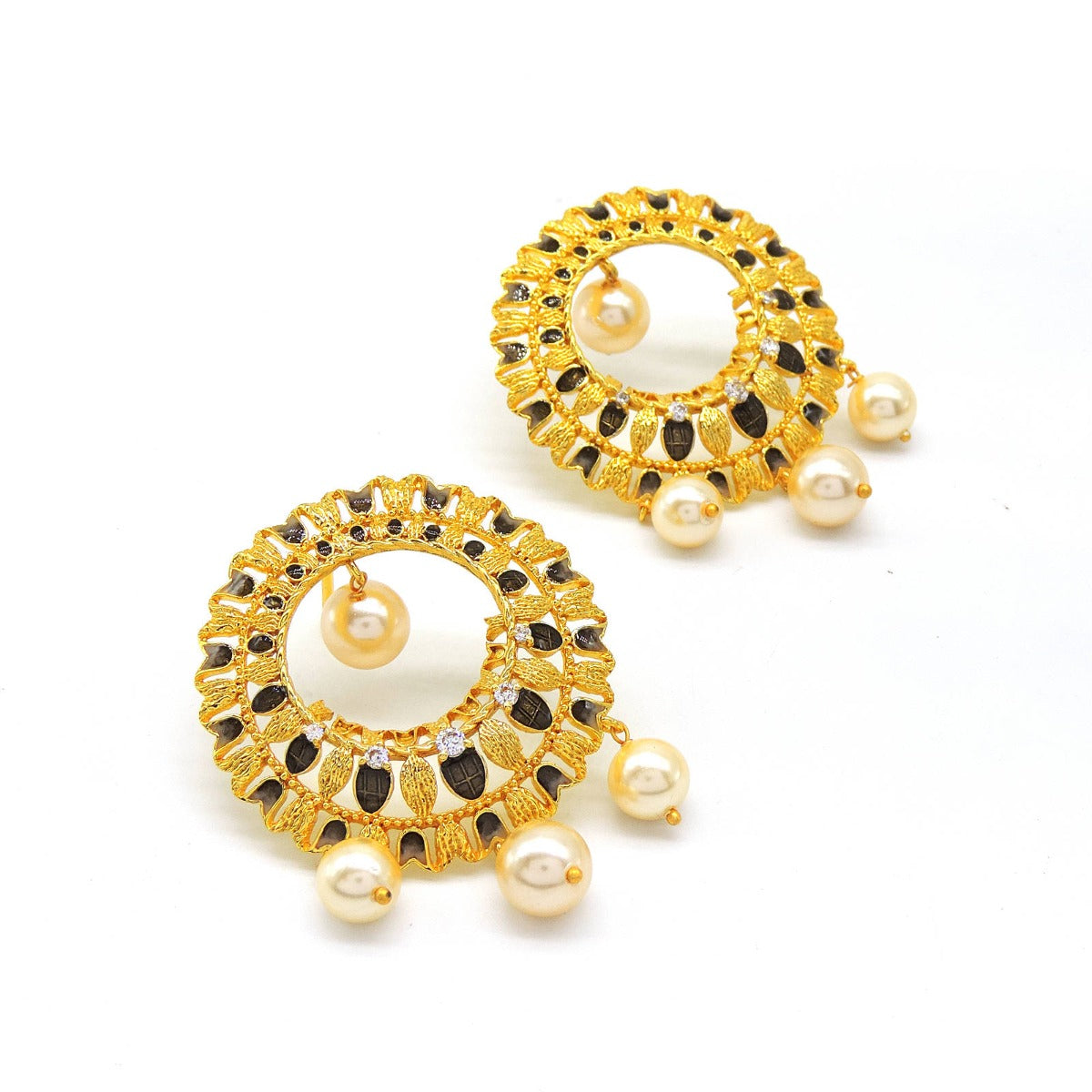Flutter Pearls Earrings