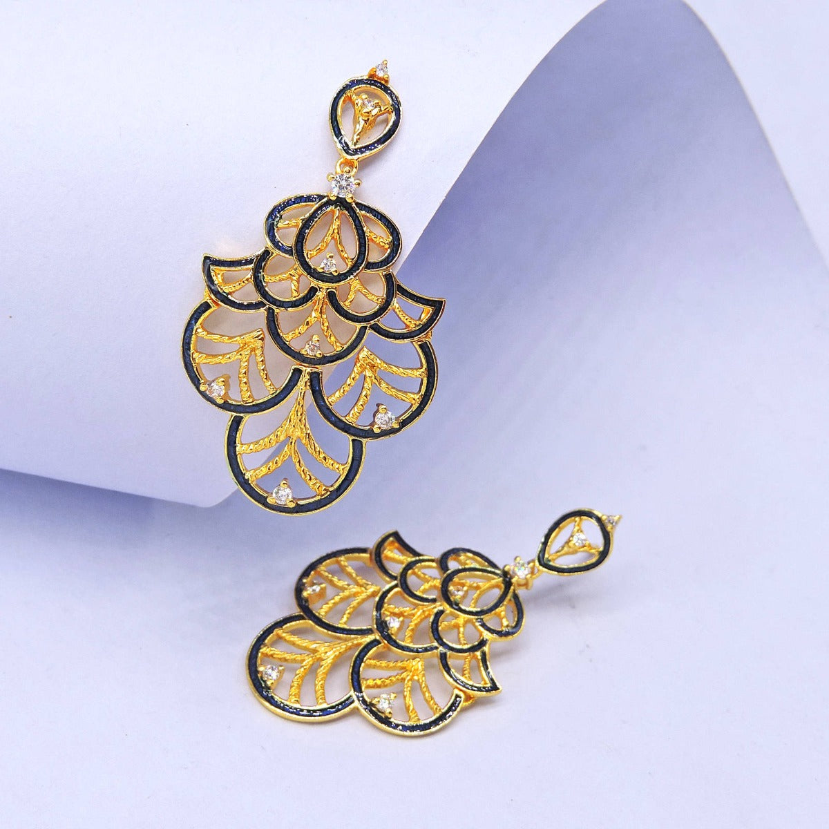 Curvy Petal Drop Earrings