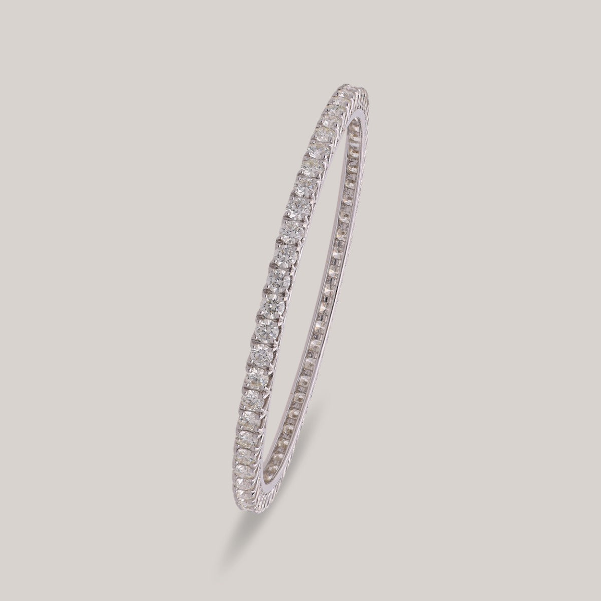 0.15 Pointer Eternity Diamond Bangle