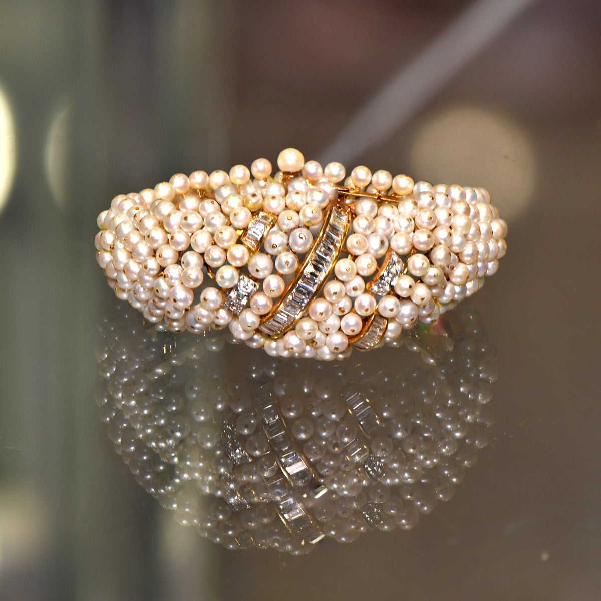 Bushy Dotted Diamond Bangle