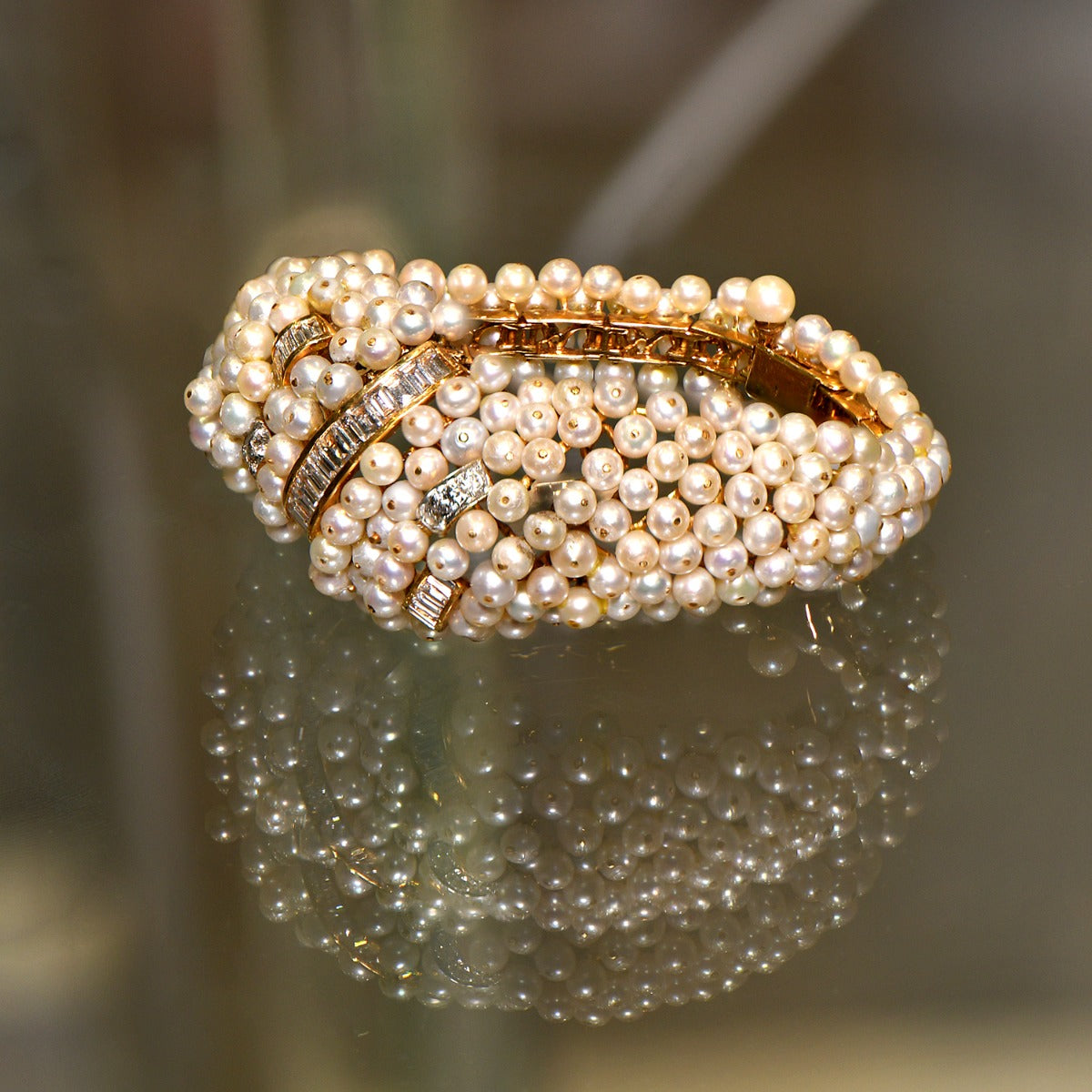 Bushy Dotted Diamond Bangle