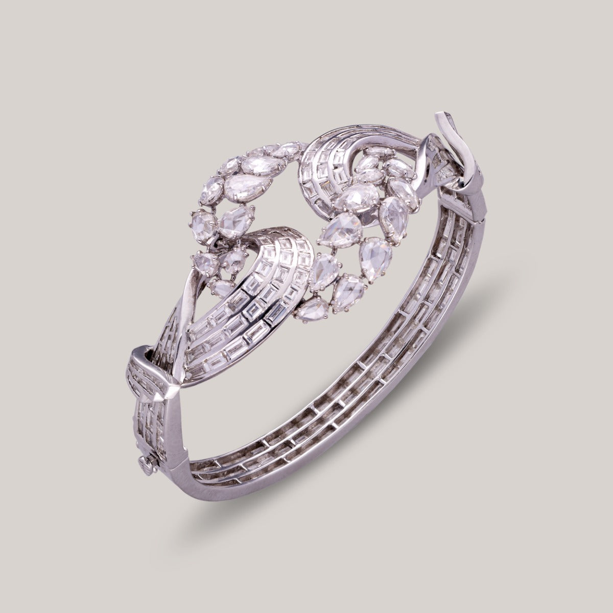 Ahlan Diamond Bangle