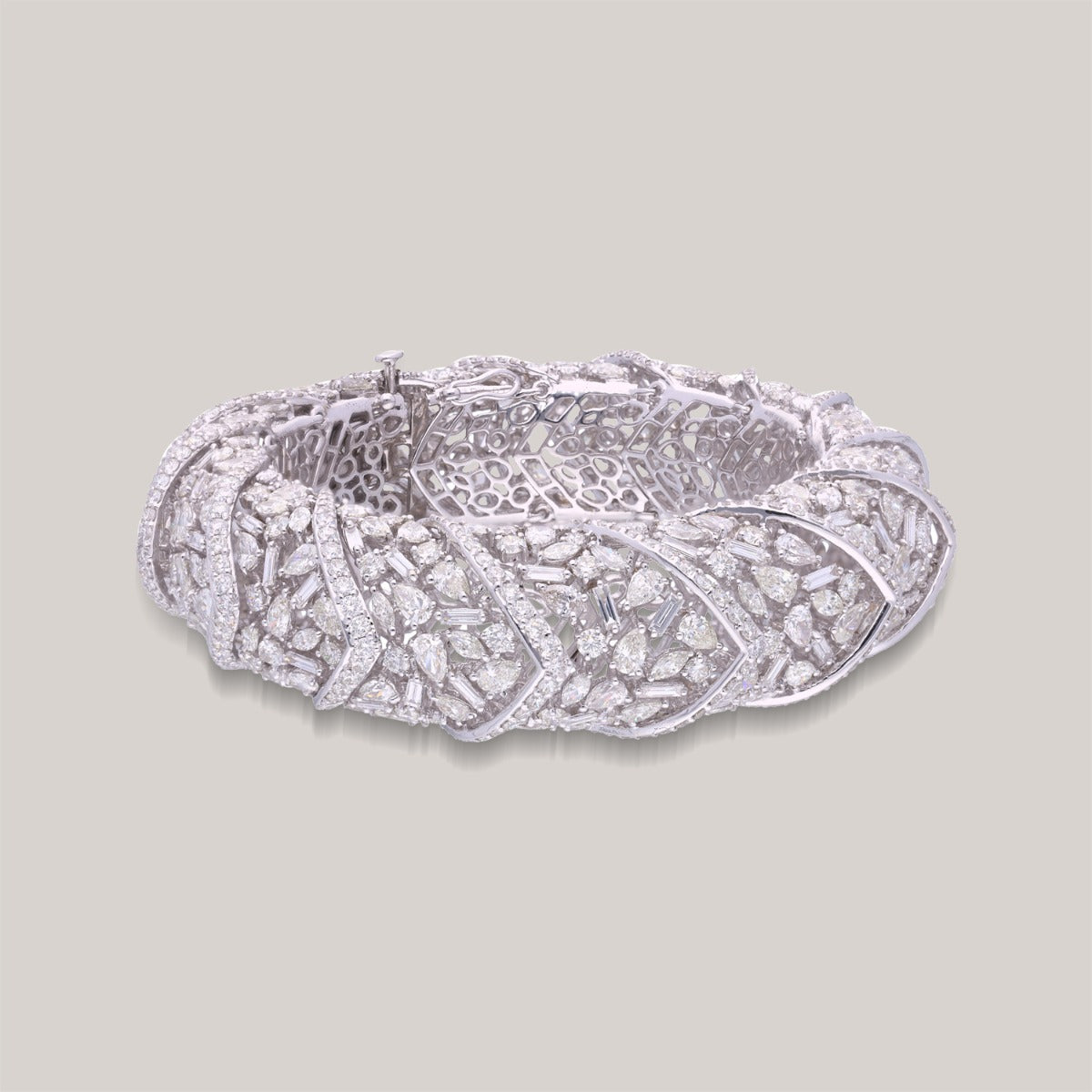 Curvy Leaf Diamond Bangle