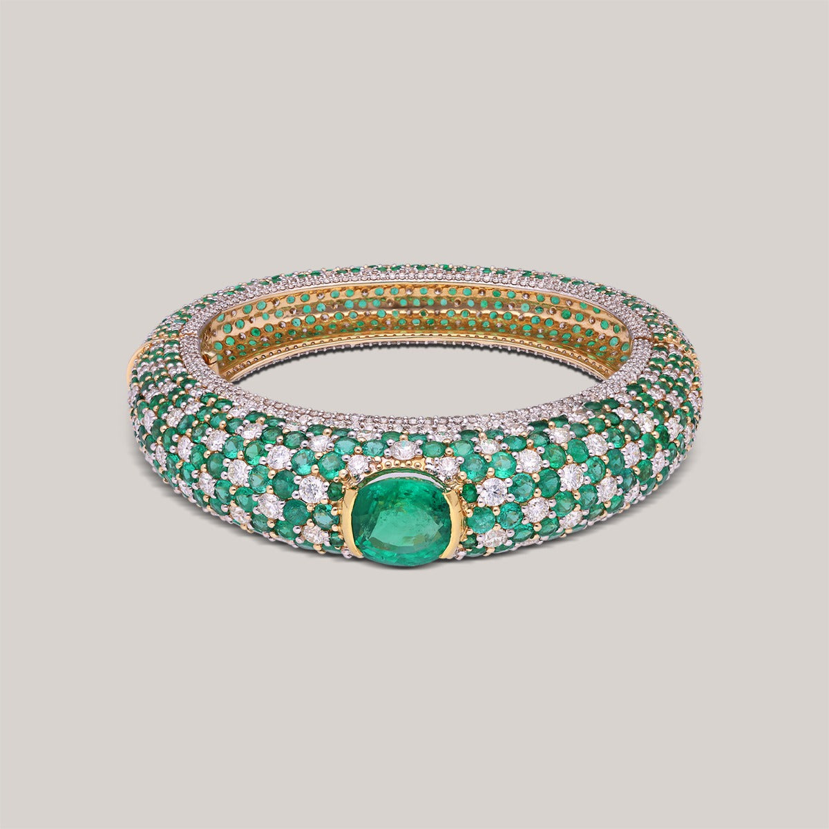Dazzling Emblem Diamond Bangle