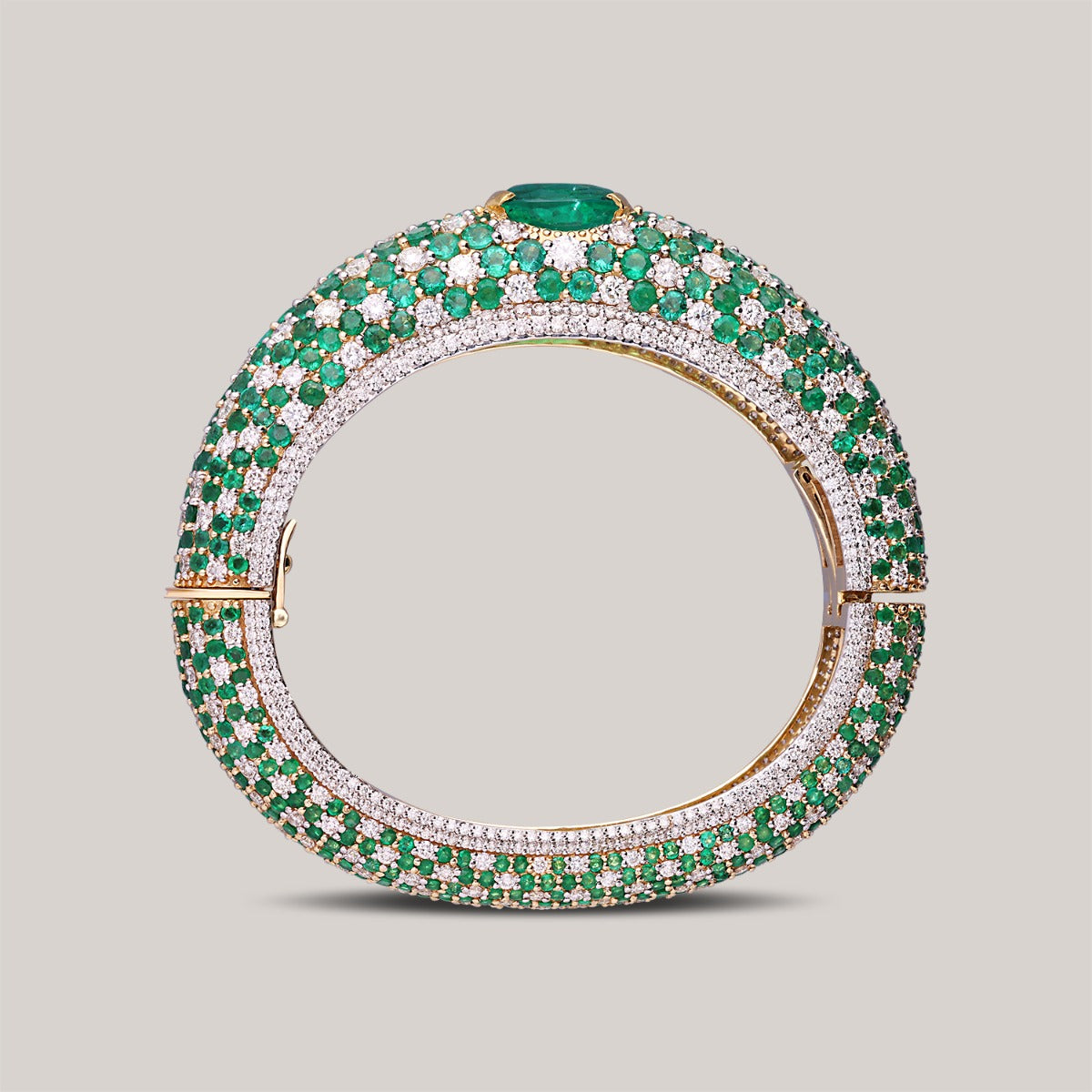 Dazzling Emblem Diamond Bangle