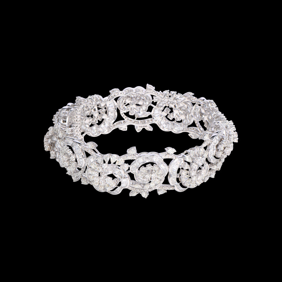 Janeva Swirl Diamond Bangle