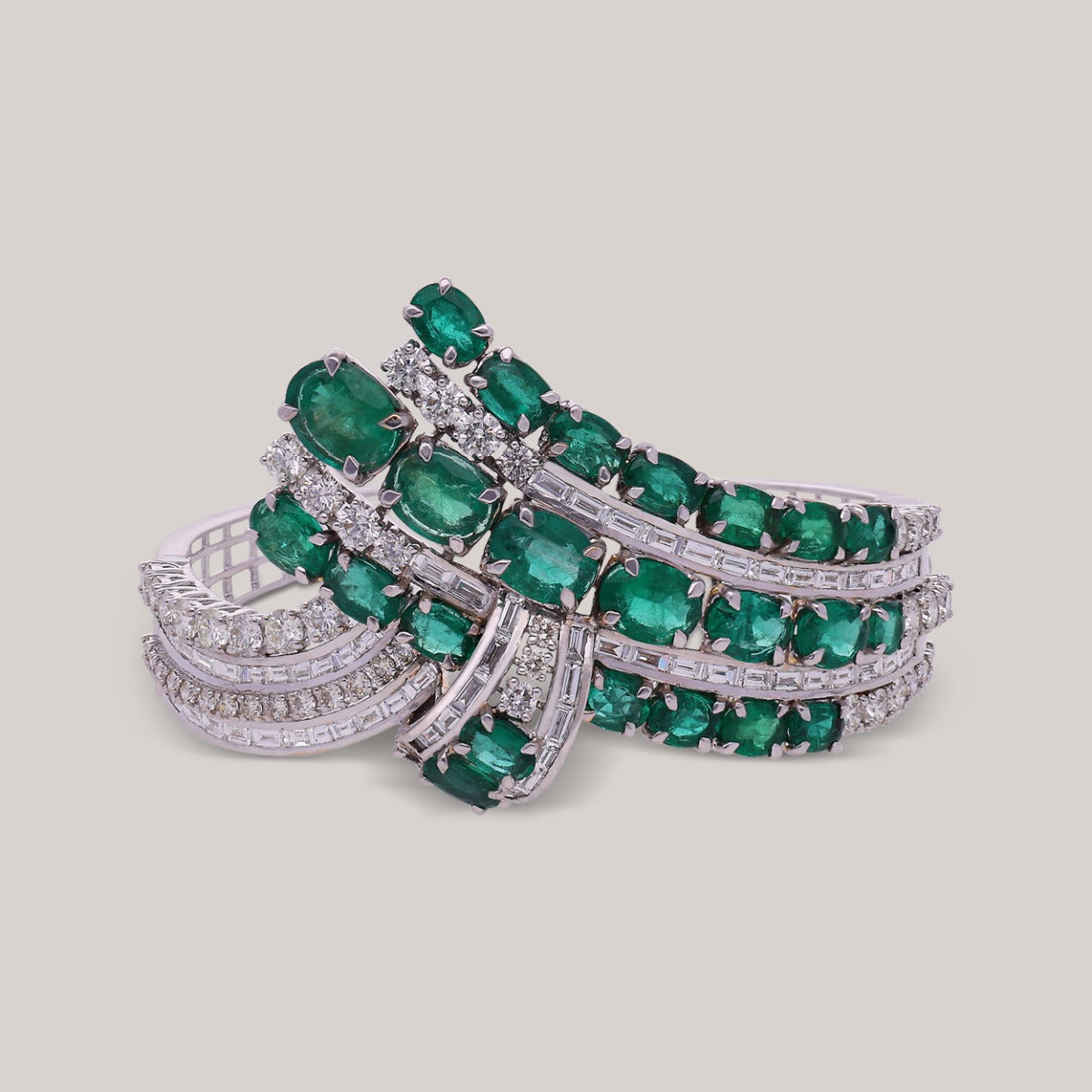 Panther Emerald Diamond Bangle