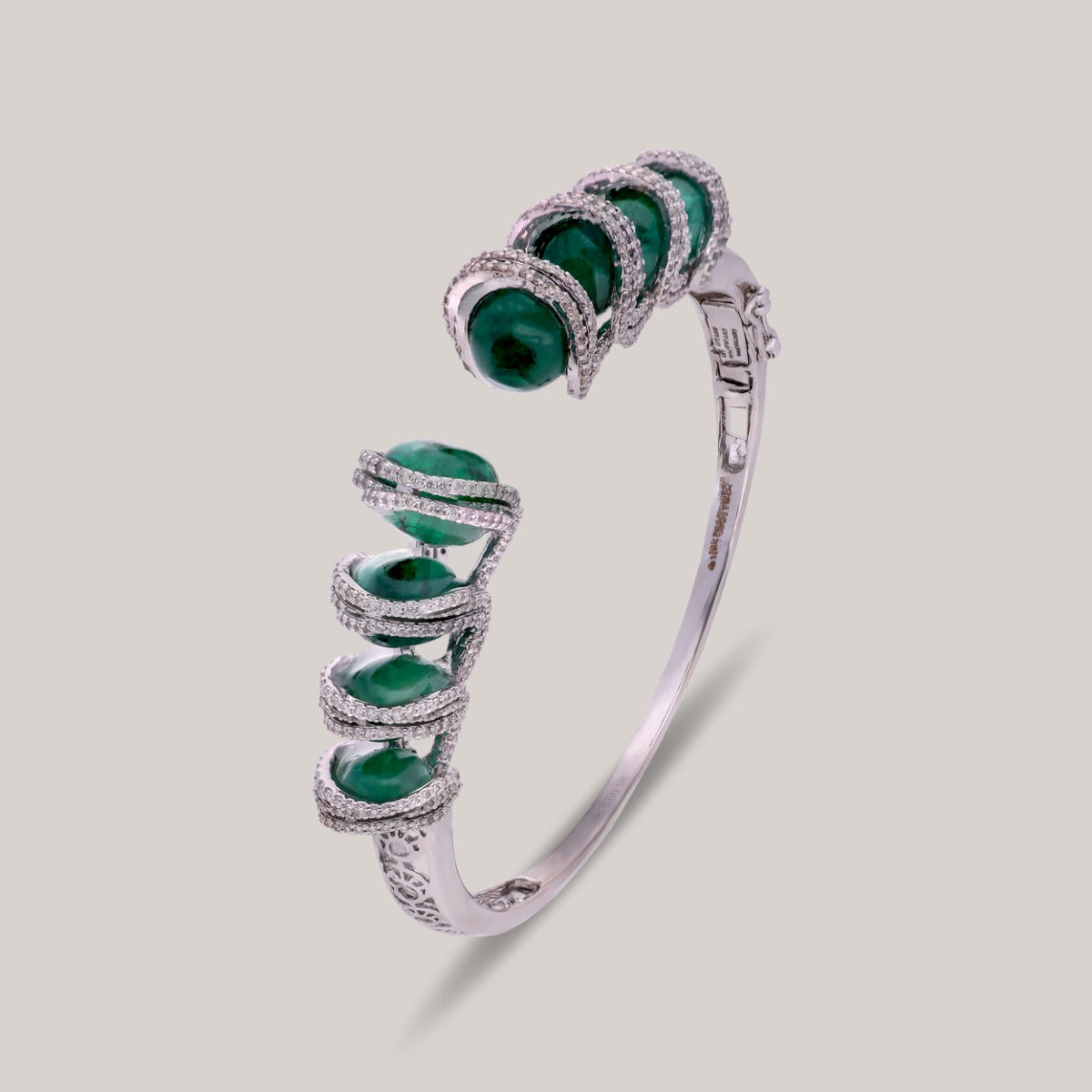 Noura Diamond Bangle