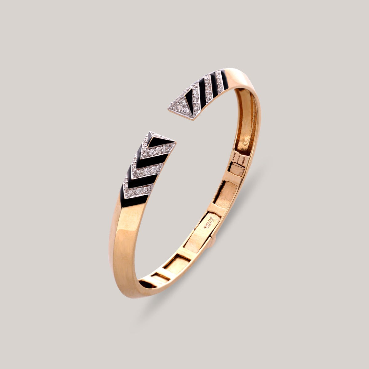 Obsidian Arrow Diamond Bangle