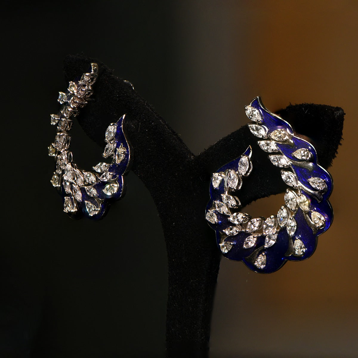 Blue Highlighted Shankh Diamond Earrings