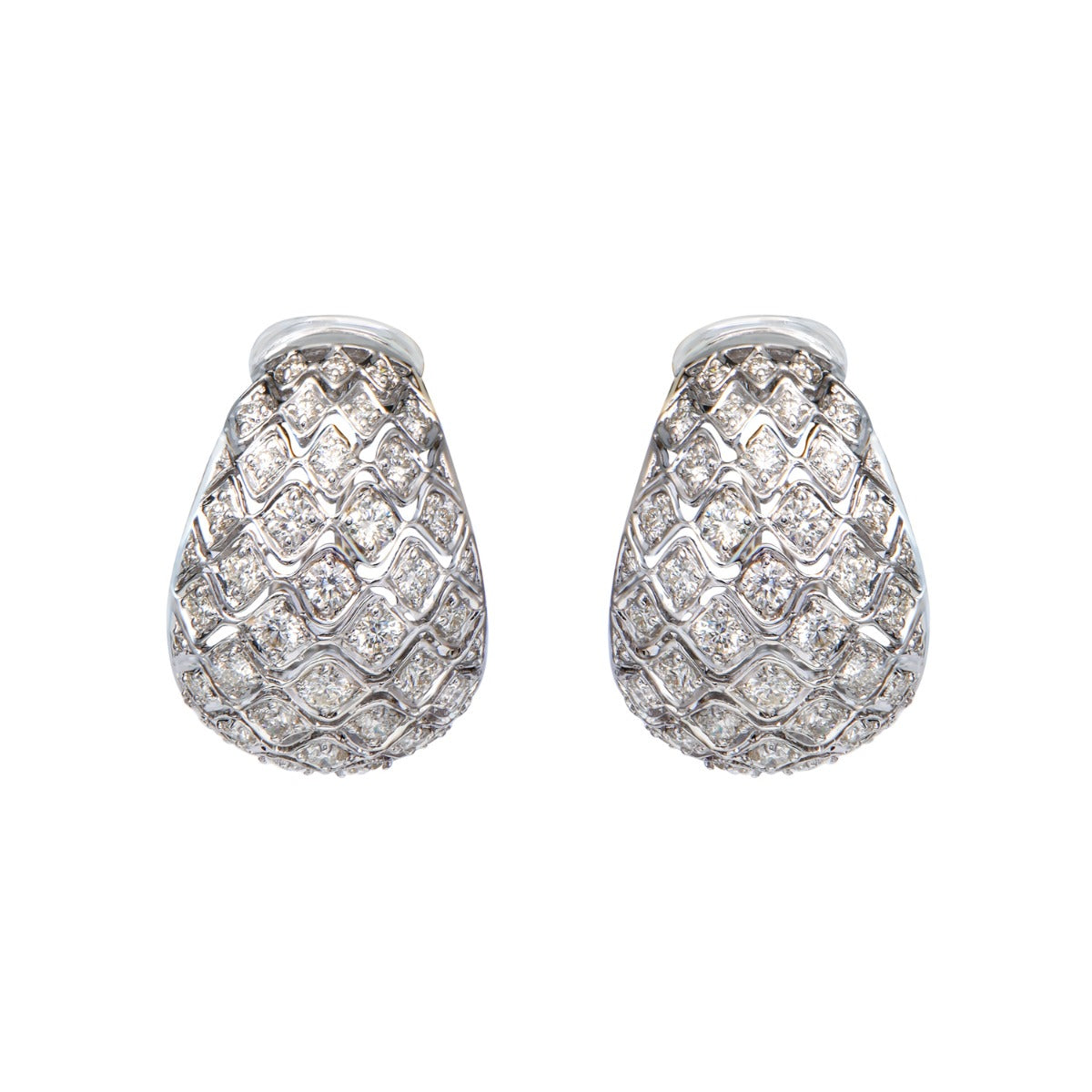 Checkered Braid Diamond Earrings