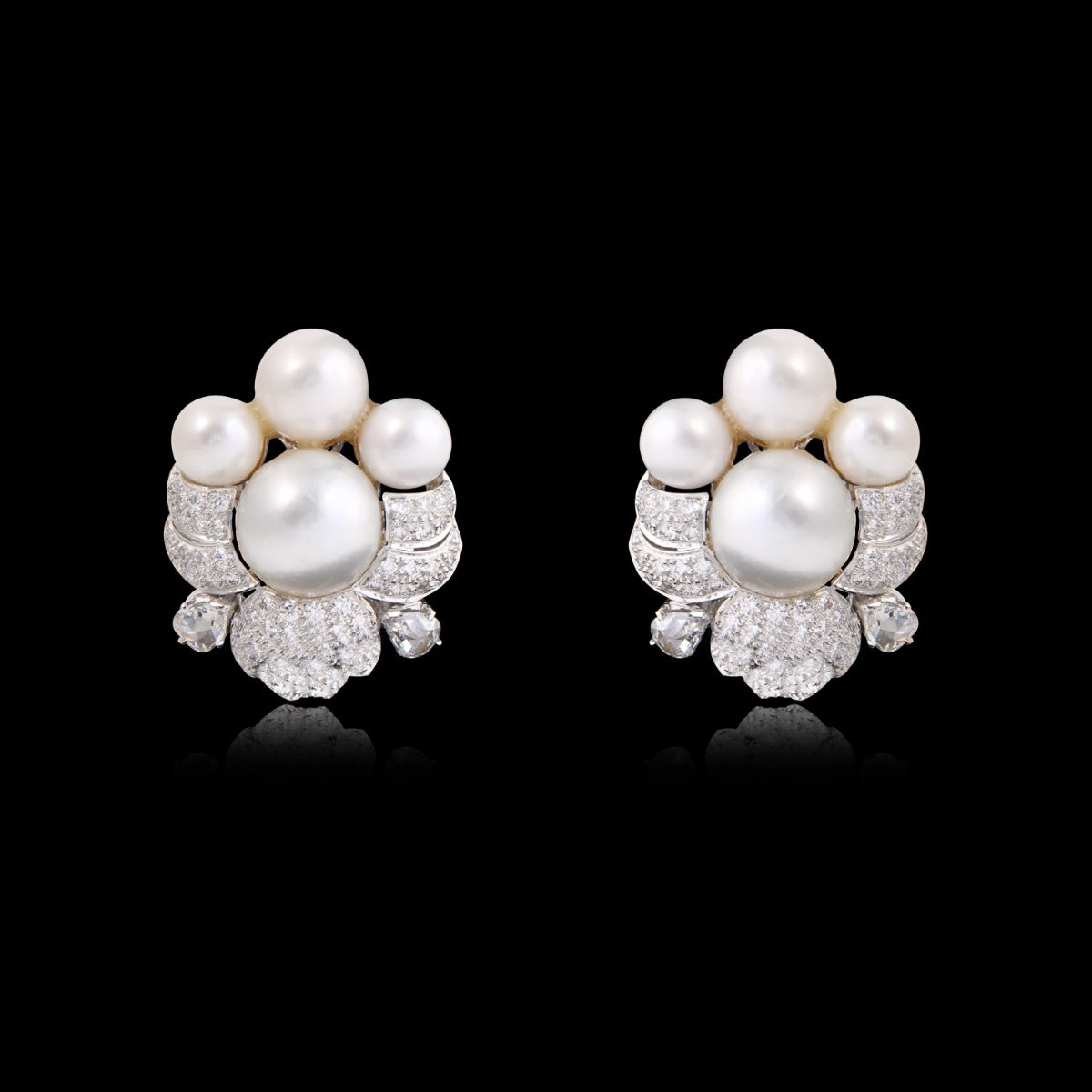 Streak Pearl Diamond Earrings