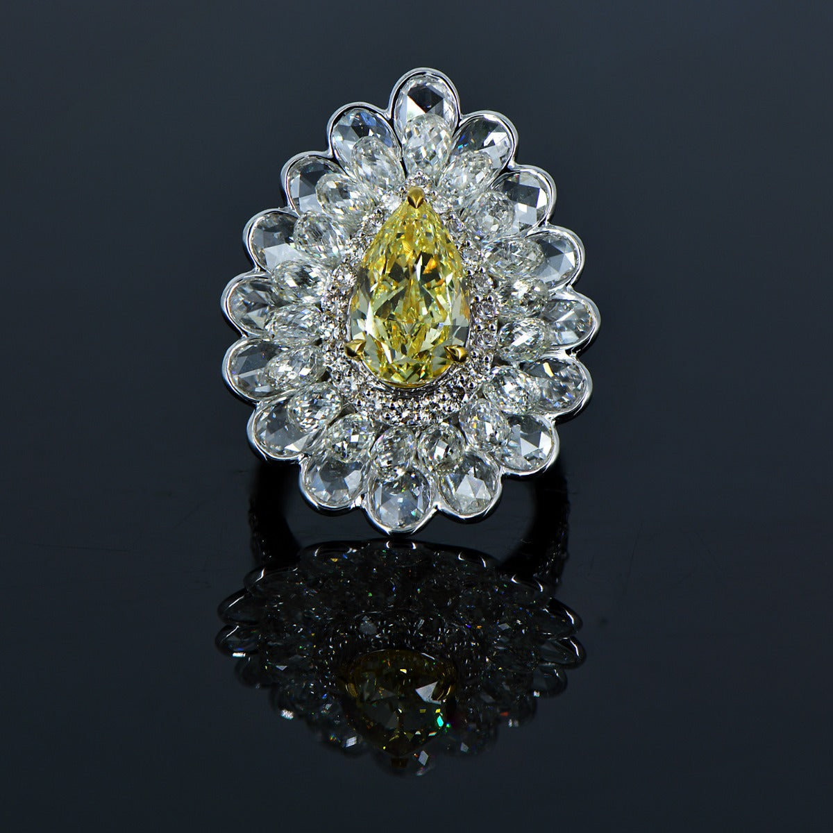 Exquisite Classy Diamond Ring