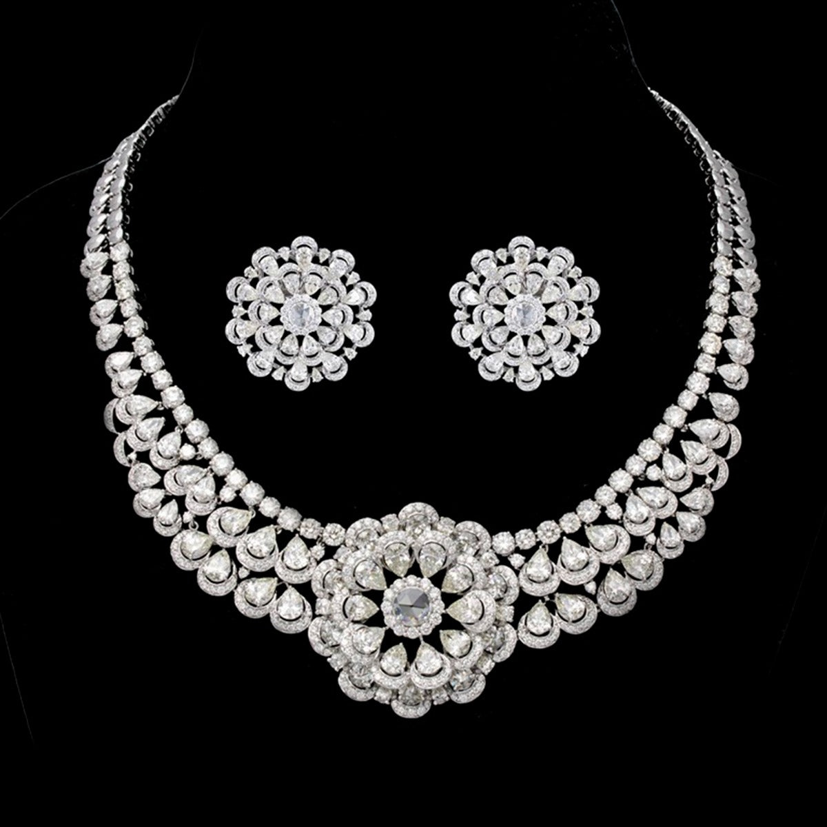Show Stopped Diamond Necklace Set