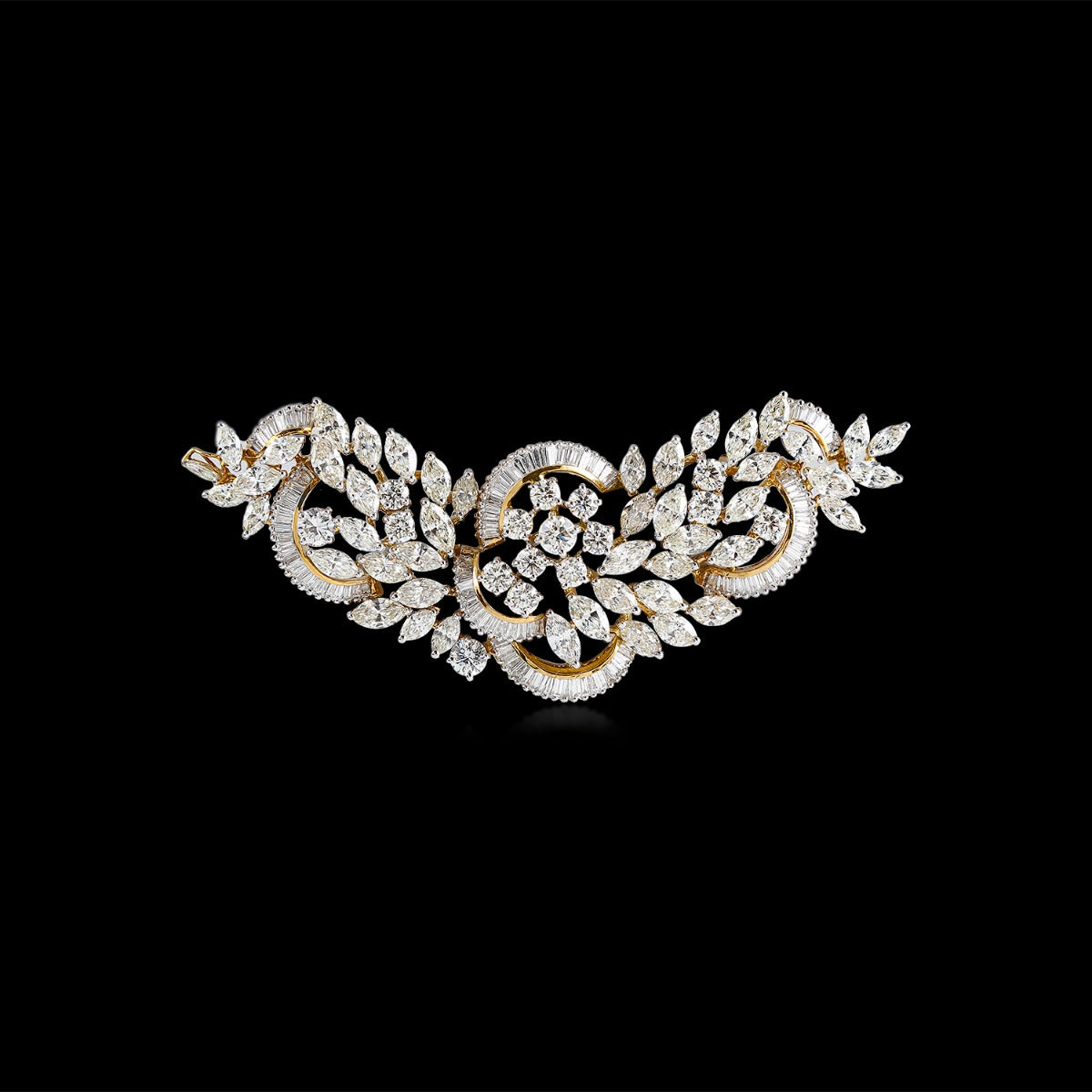 Aurora Bed Diamond Pendant