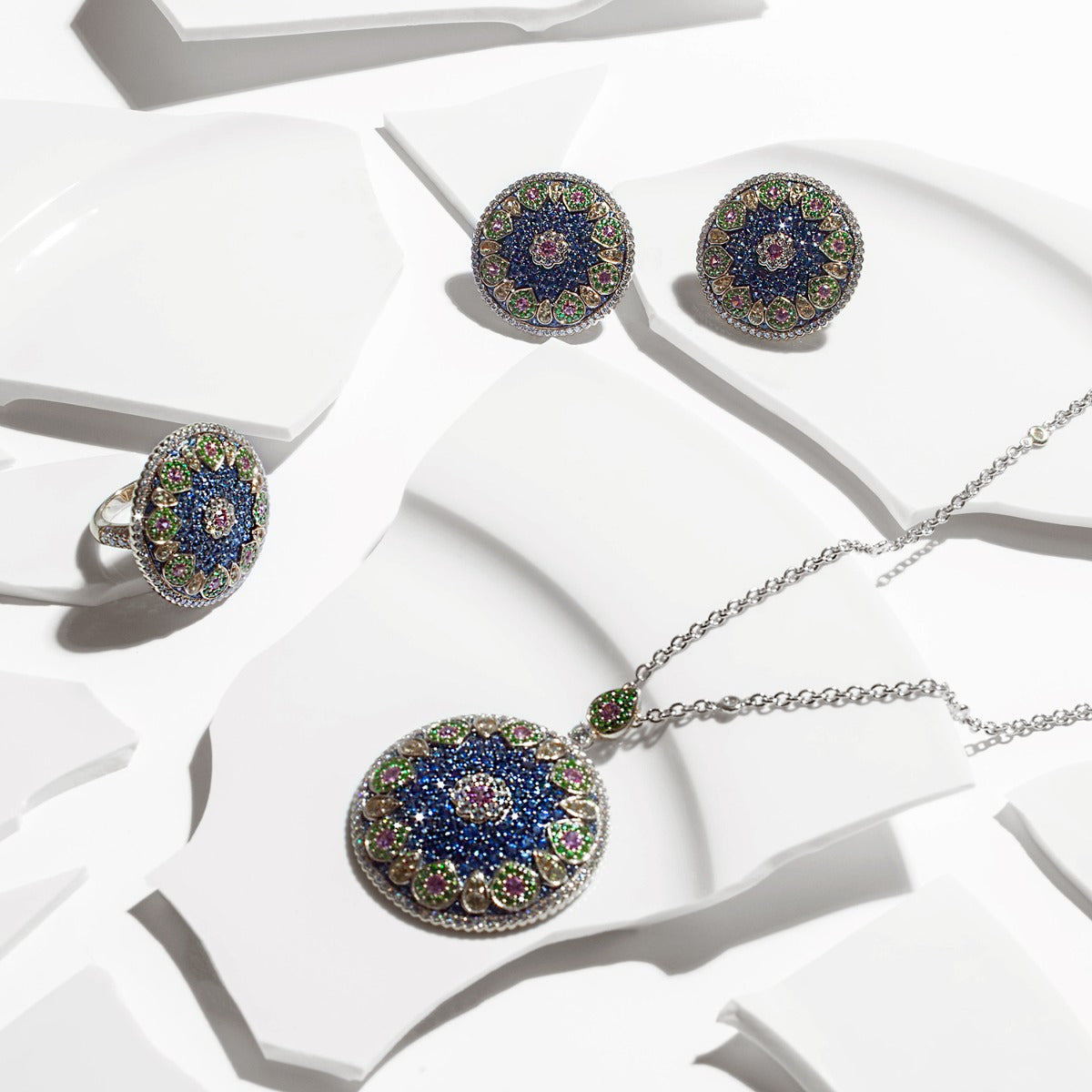 Mellow Sapphire Diamond Necklace Set