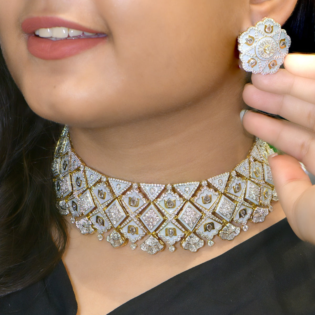 Diamond Motif Choker Set