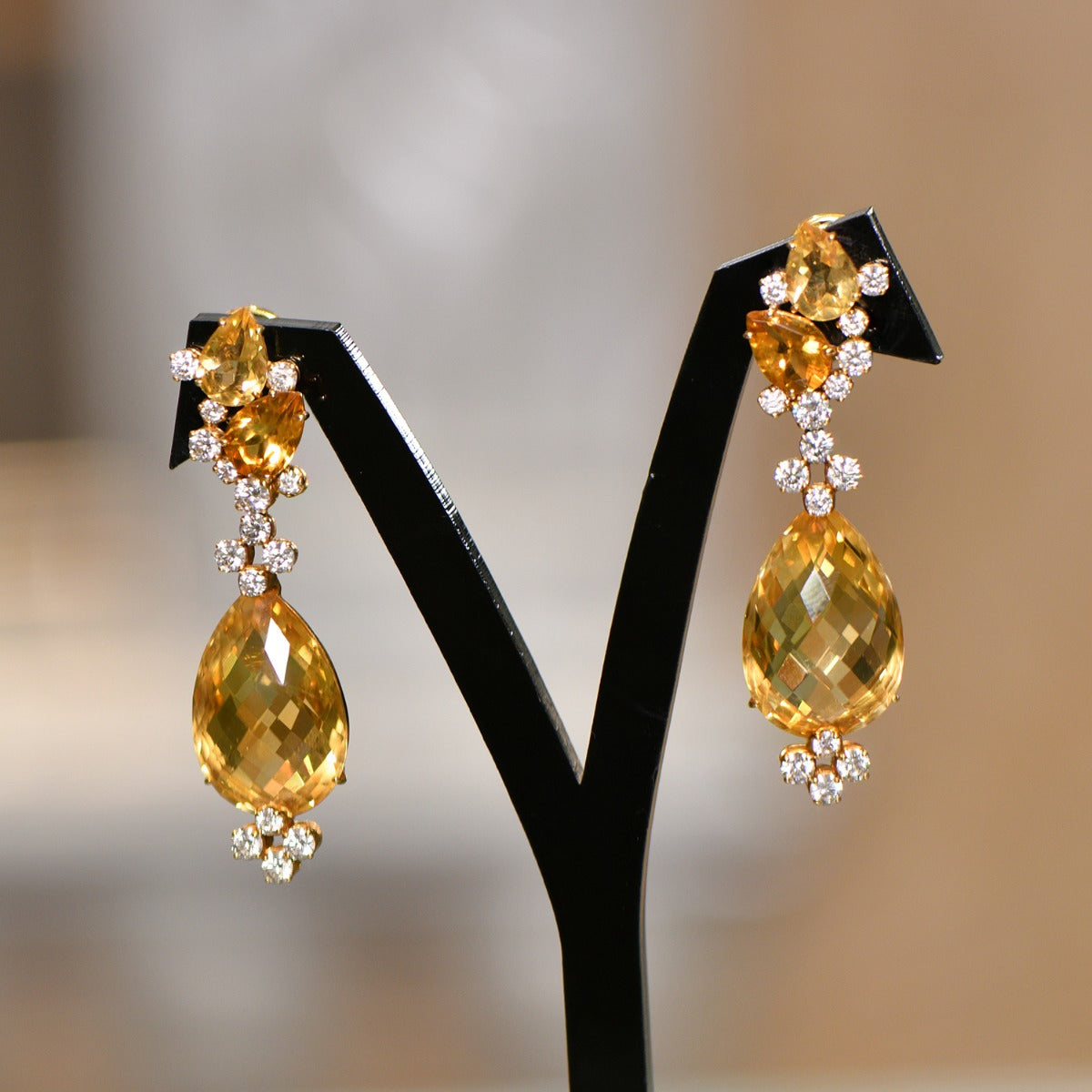 Yellow Chandelier Diamond Necklace Set