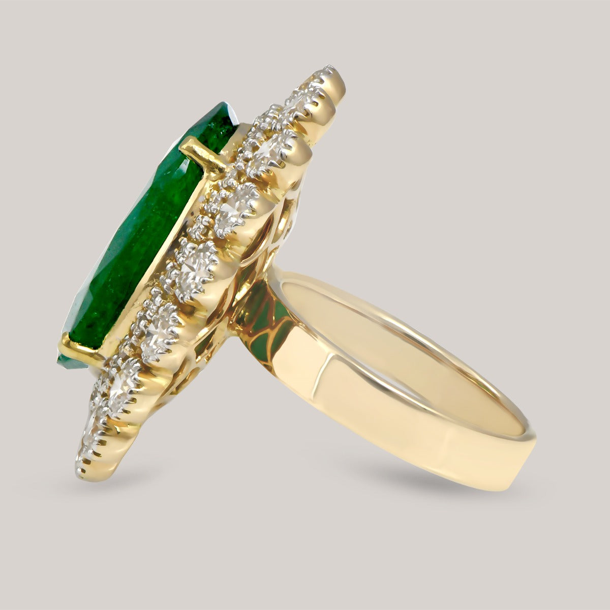 Classic Emerald Diamond Ring