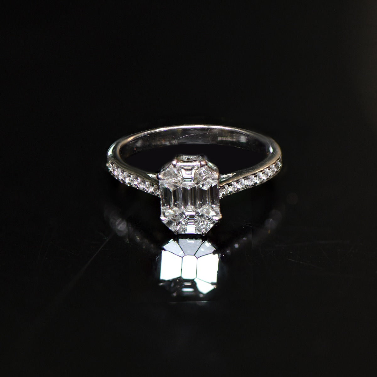 Glorious Diamond Ring