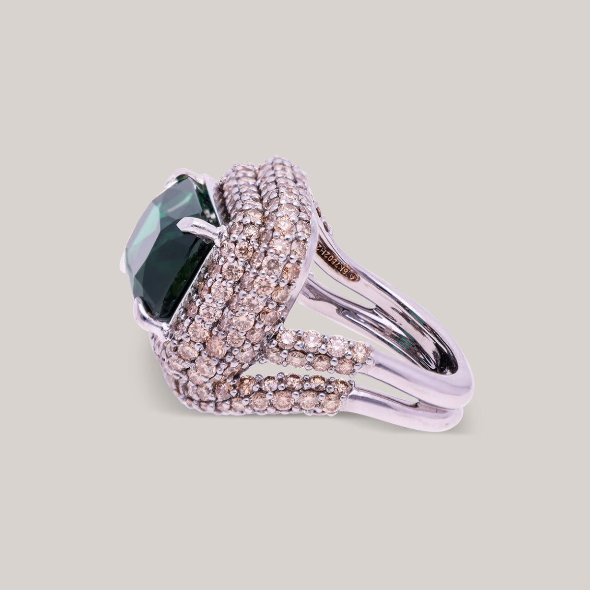 Lyka Emerald Diamond Ring