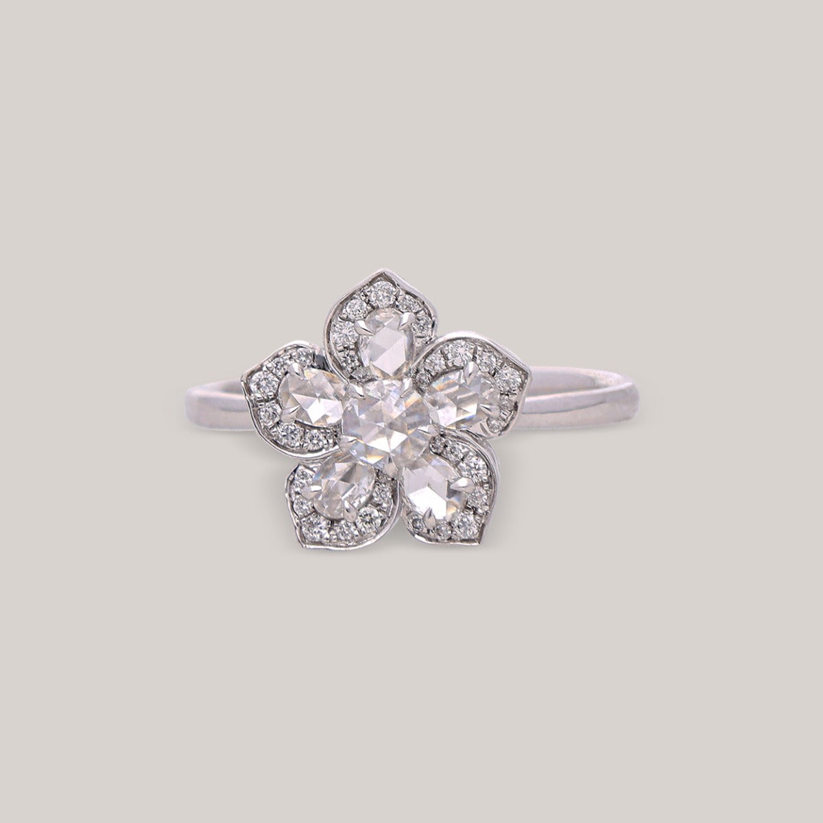 Floral Shine Diamond Ring