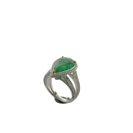 Green Flamed Diamond Ring