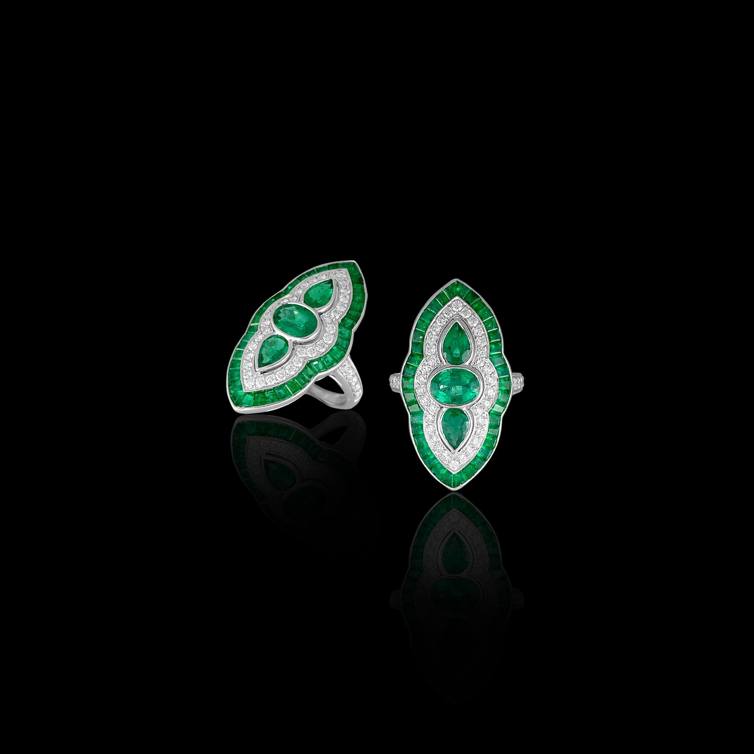 Emerald Studded Leafy Diamond Ring